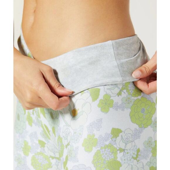 With High Waist Floral Print Reversible Pull On Leggings Small - Picture 6 of 13